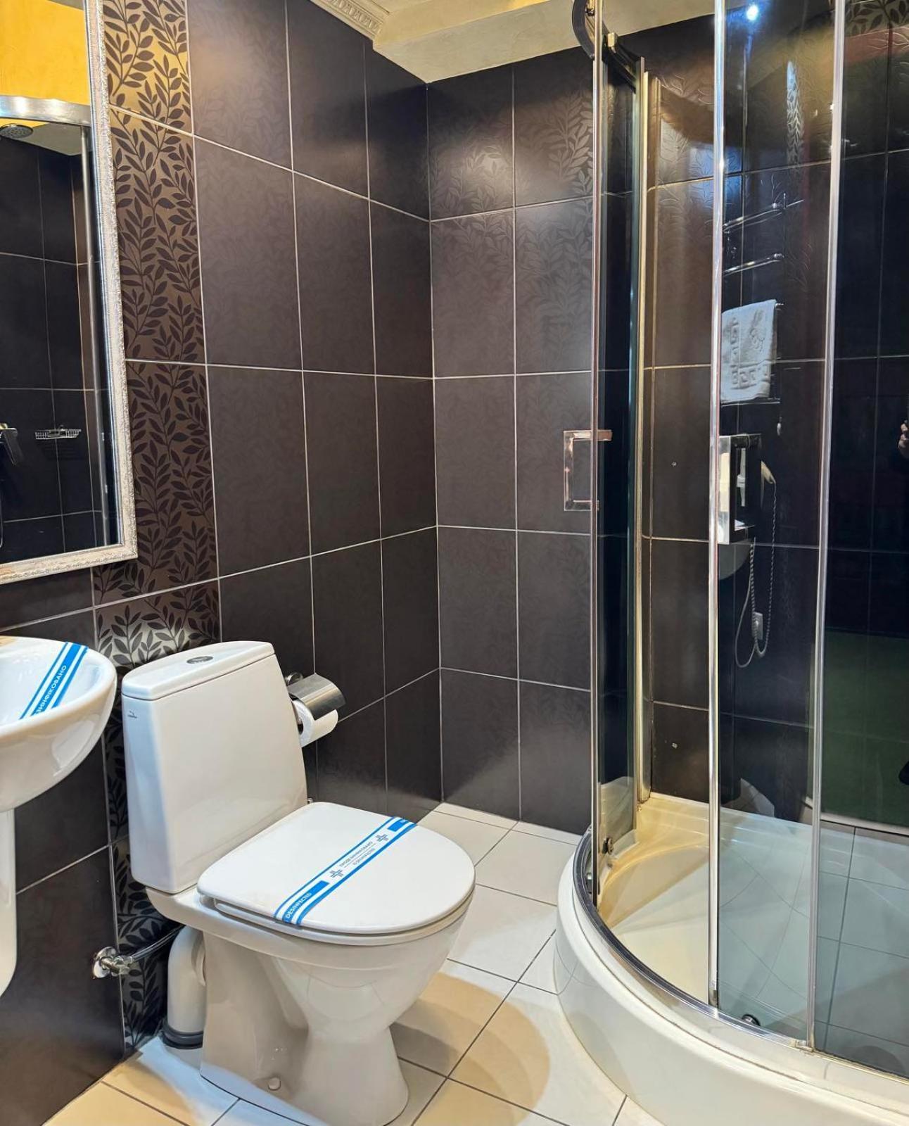 Hotel Veles Zolotonosha Luaran gambar