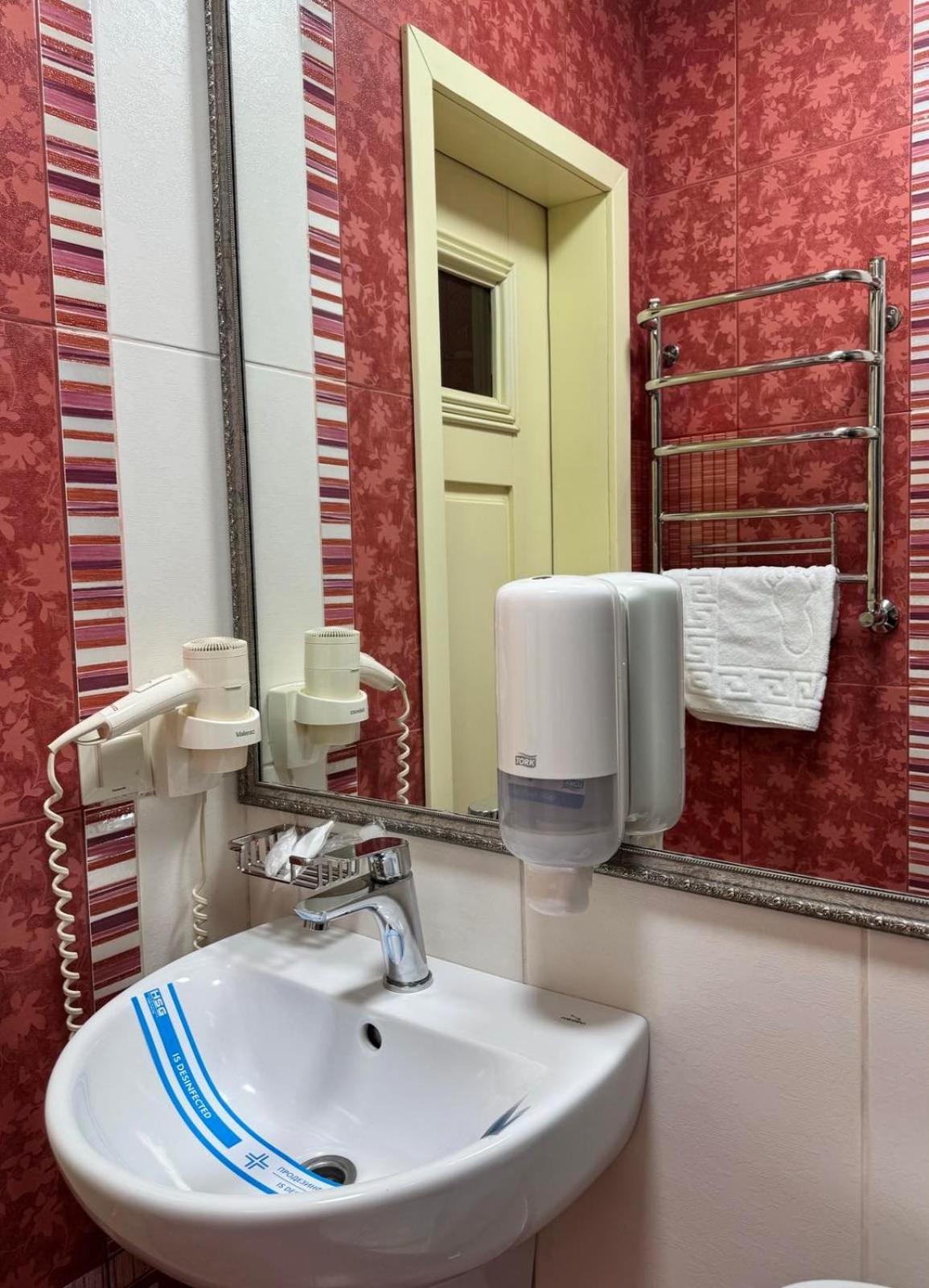 Hotel Veles Zolotonosha Luaran gambar