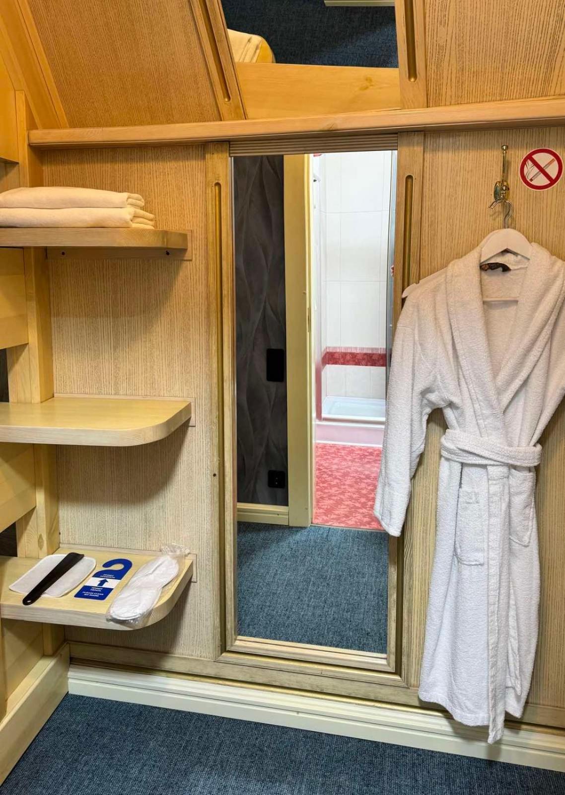 Hotel Veles Zolotonosha Luaran gambar